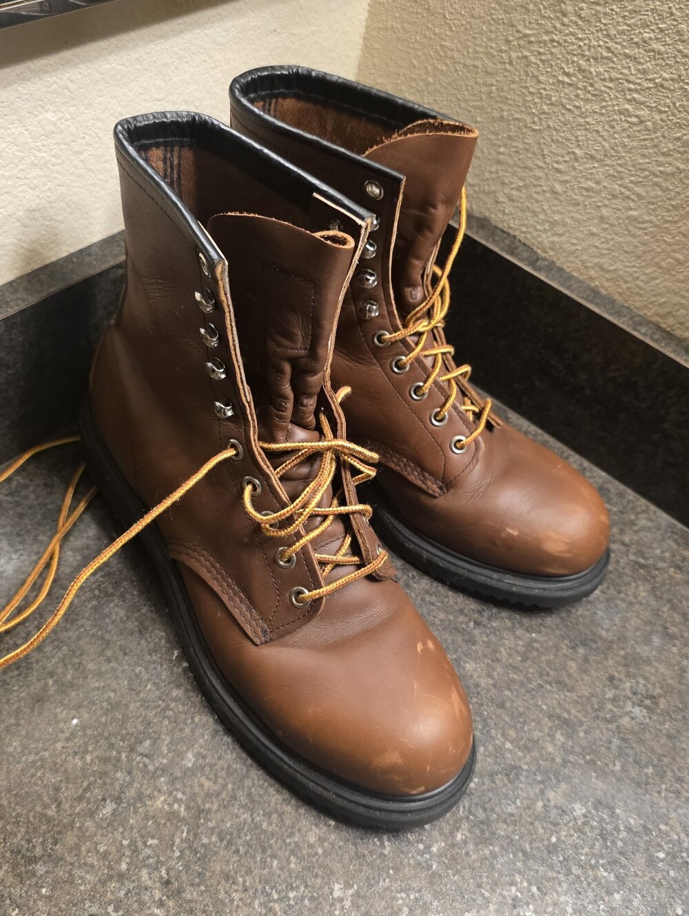 Red Wing SuperSole 8-inch Safety Toe Boots Men Size 8C Leather LaceUp 2233